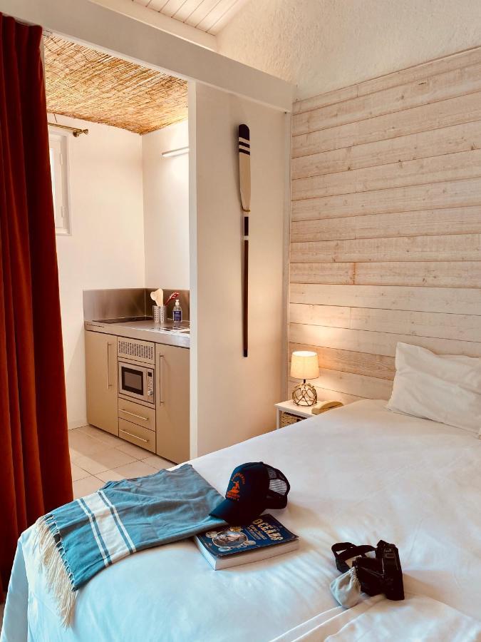 Hotel Ile De Lumiere ลาโกตินิแยร์ ภายนอก รูปภาพ