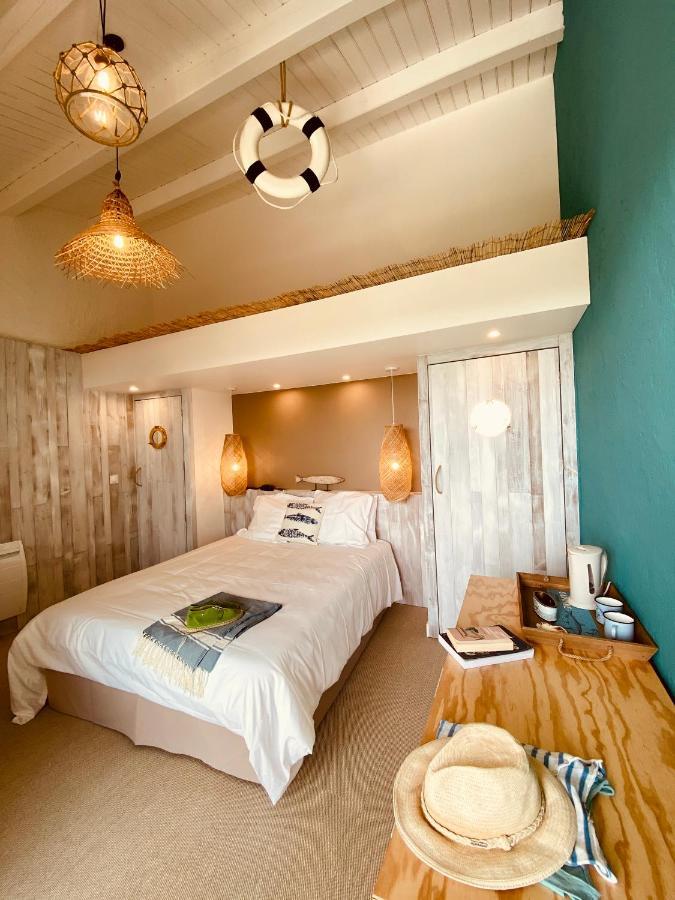 Hotel Ile De Lumiere ลาโกตินิแยร์ ภายนอก รูปภาพ