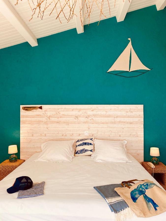 Hotel Ile De Lumiere ลาโกตินิแยร์ ภายนอก รูปภาพ