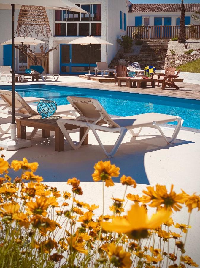 Hotel Ile De Lumiere ลาโกตินิแยร์ ภายนอก รูปภาพ