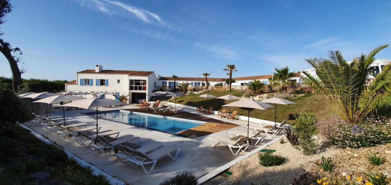 Hotel Ile De Lumiere ลาโกตินิแยร์ ภายนอก รูปภาพ